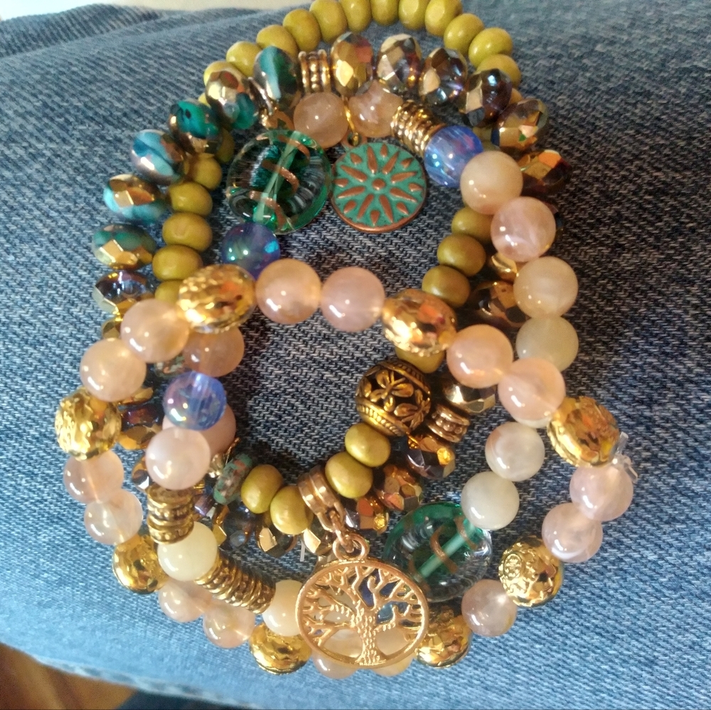 Boho Stretch Bead Bracelets 🌼 - Picture 8 of 10